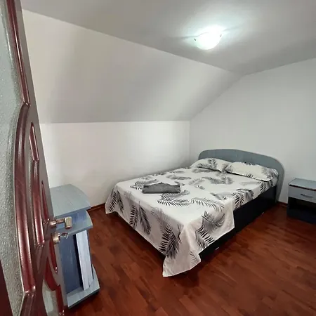 Aron Guest house