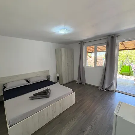 Aron 3* Tuzla